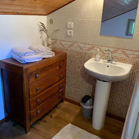 Domek alpejski Petite Grange Cosy Avec Poele A Bois Et Jardin Cloture Valcabrere