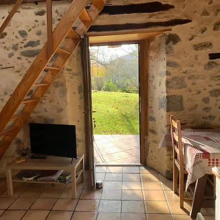 Petite Grange Cosy Avec Poele A Bois Et Jardin Cloture
